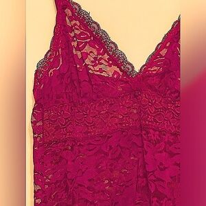 LACE Vtg camisole top no flaw tank magenta sleeveles lingerie adjustable straps